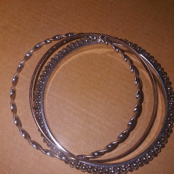 Silver bracelets - Picture 1 of 1